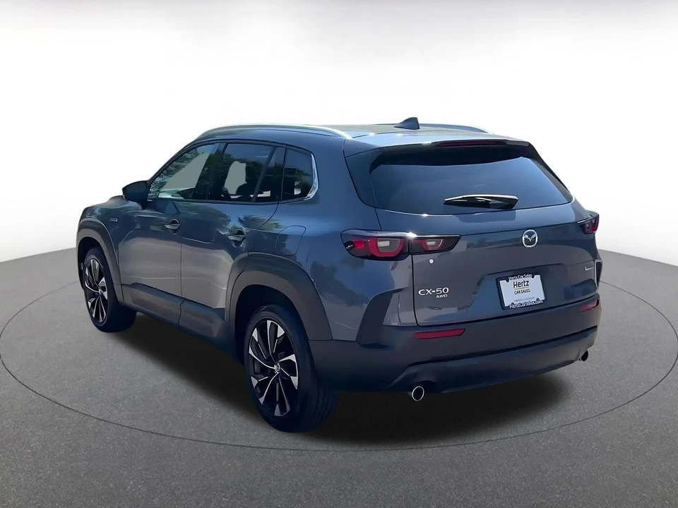 2025 Mazda CX-50 - Image 13 of 31