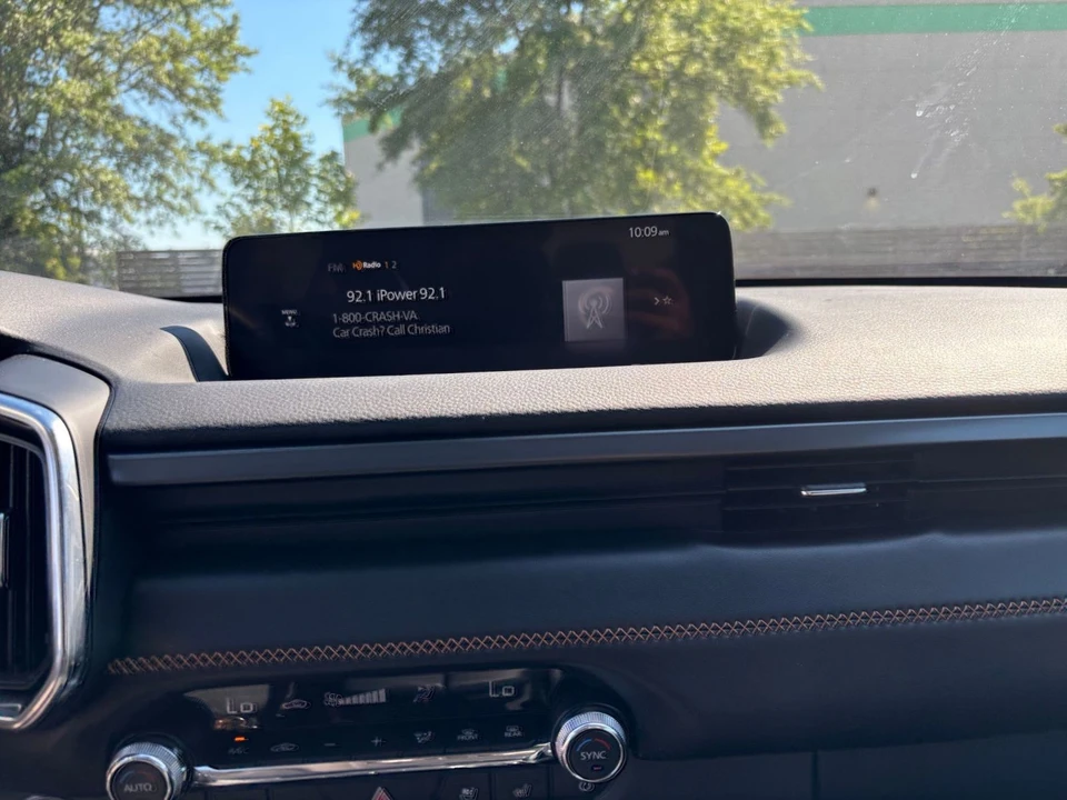 2025 Mazda CX-50 - Image 22 of 31