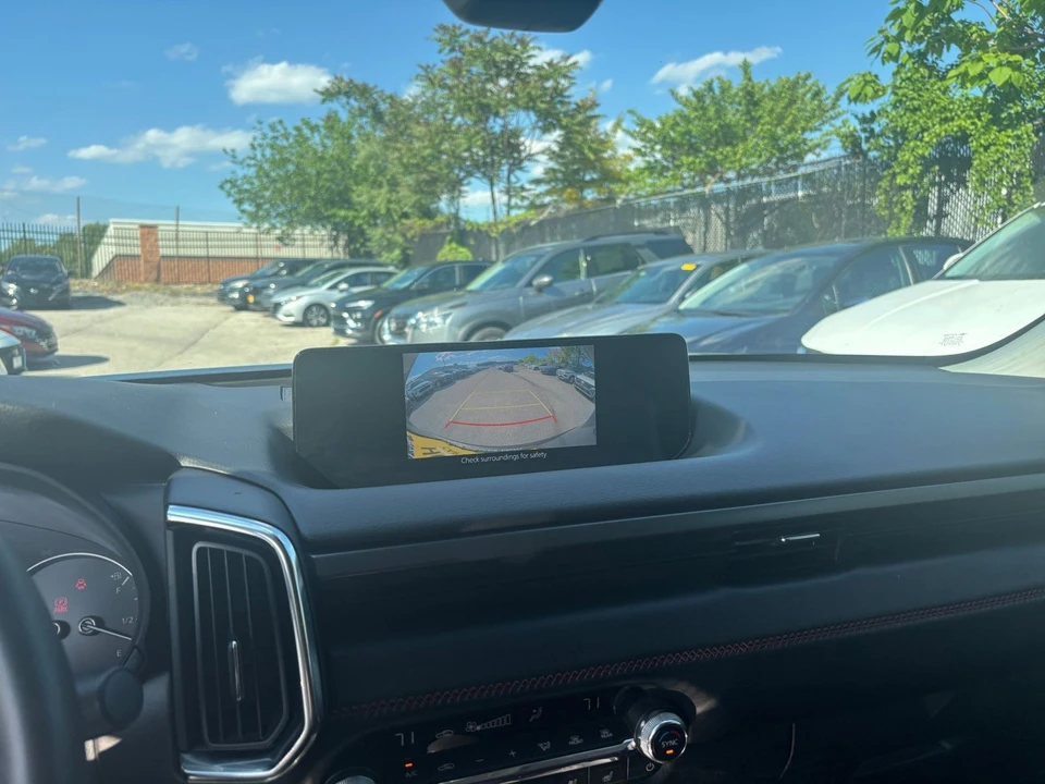2025 Mazda CX-50 - Image 19 of 31