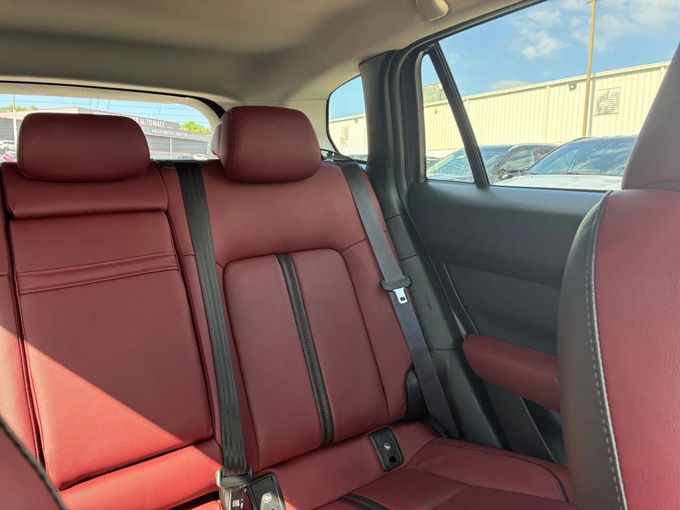 2025 Mazda CX-50 - Image 30 of 31