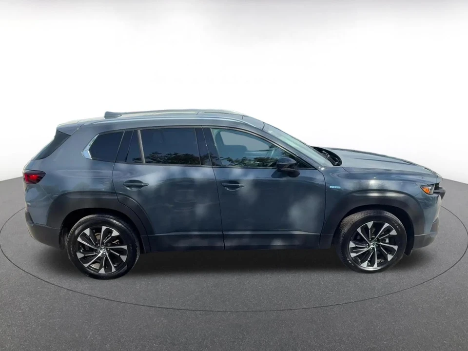 2025 Mazda CX-50 - Image 13 of 31