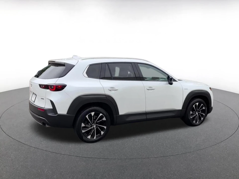 2025 Mazda CX-50 - Image 12 of 31