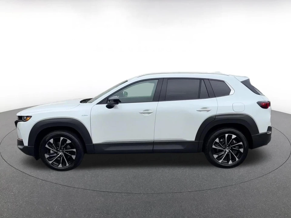 2025 Mazda CX-50 - Image 7 of 31