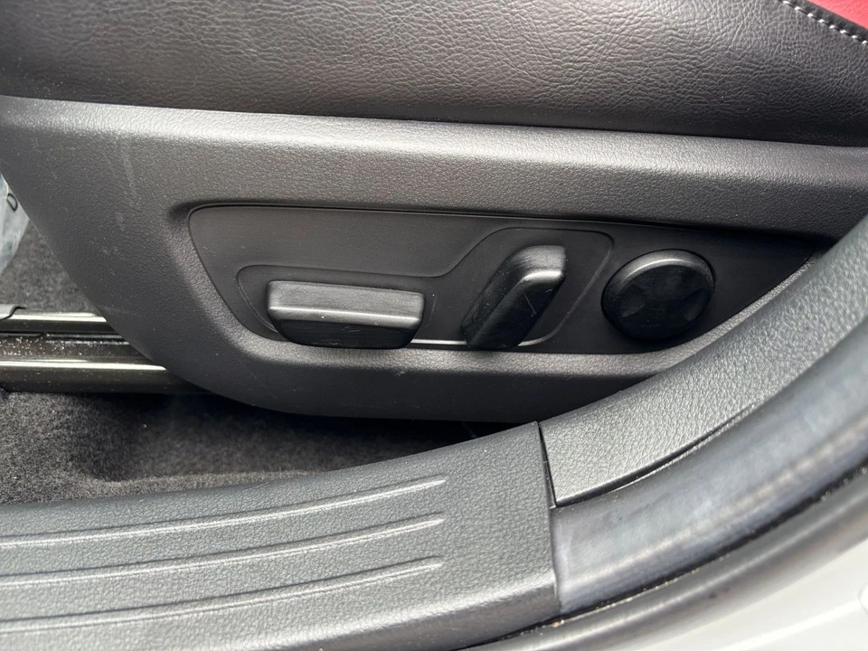 2025 Mazda CX-50 - Image 19 of 31