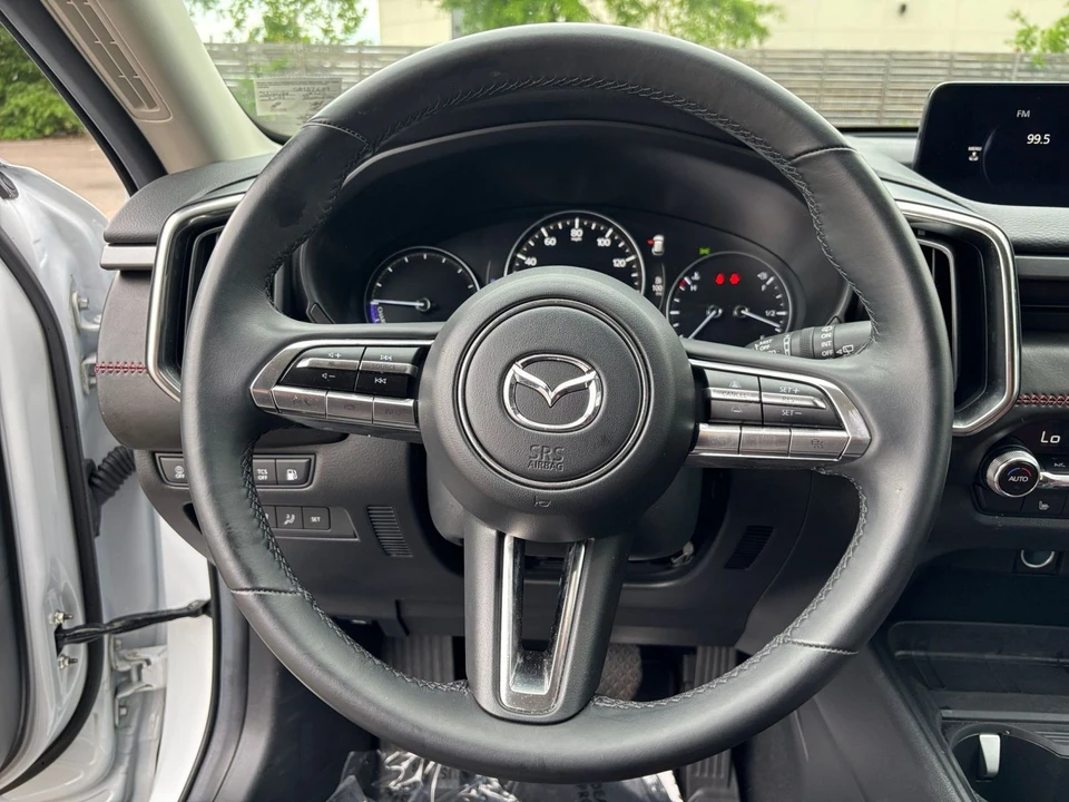 2025 Mazda CX-50 - Image 25 of 31