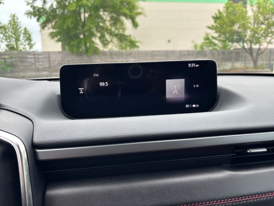 2025 Mazda CX-50 - Image 16 of 31