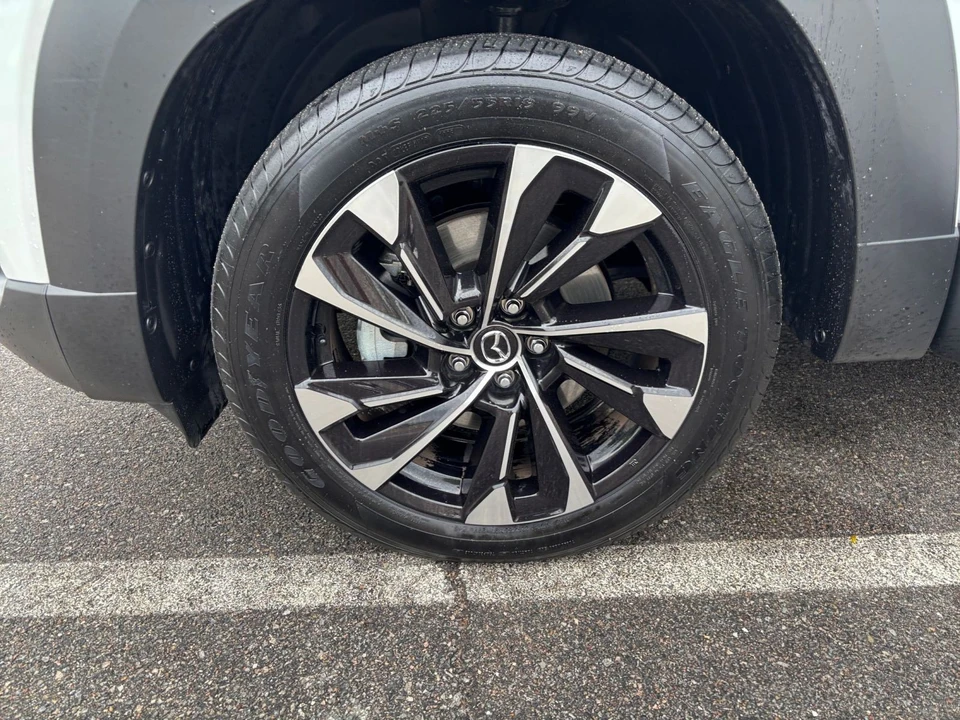 2025 Mazda CX-50 - Image 28 of 31