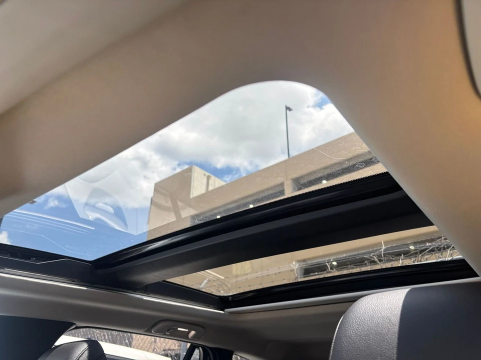 2025 Mazda - Image 27 of 31