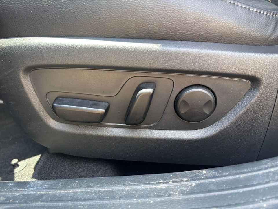 2025 Mazda - Image 20 of 31