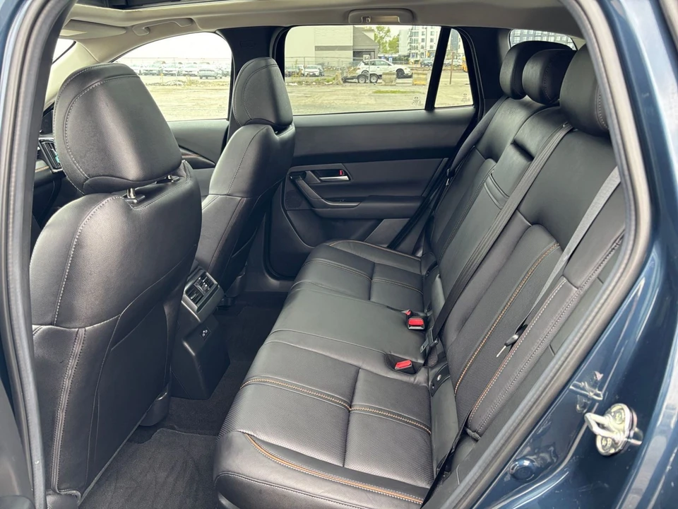 2025 Mazda CX-50 - Image 24 of 31