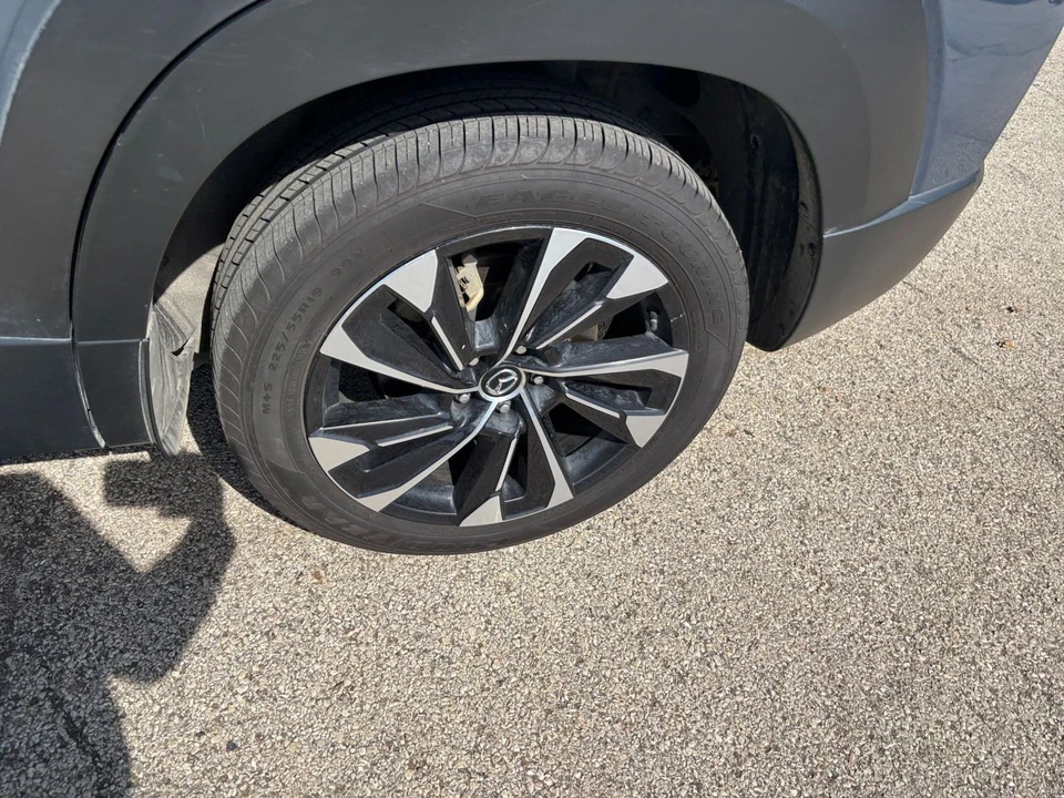 2025 Mazda CX-50 - Image 28 of 31