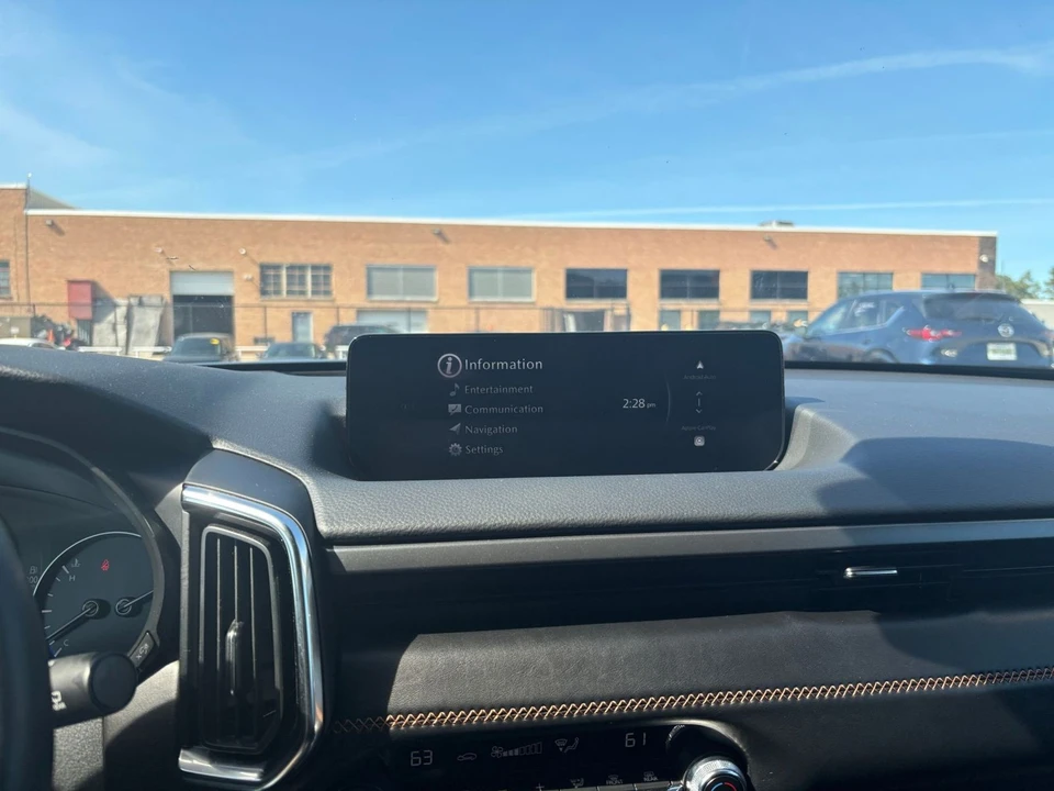 2025 Mazda CX-50 - Image 19 of 31