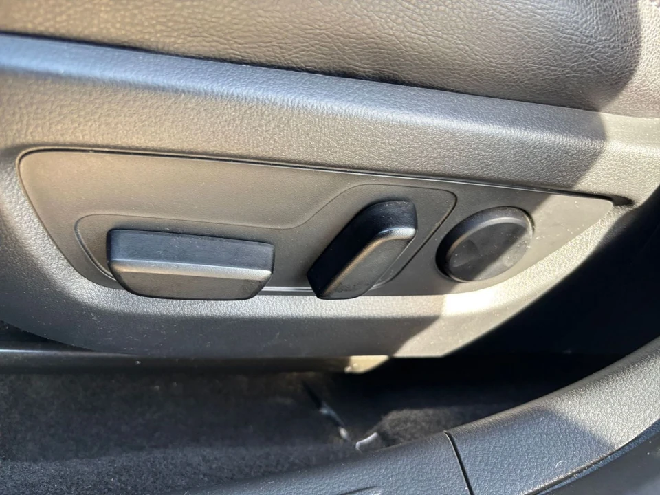 2025 Mazda CX-50 - Image 24 of 31
