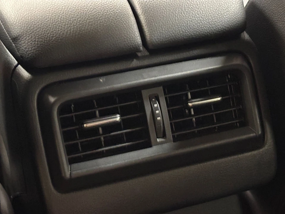 2025 Mazda CX-50 - Image 26 of 31