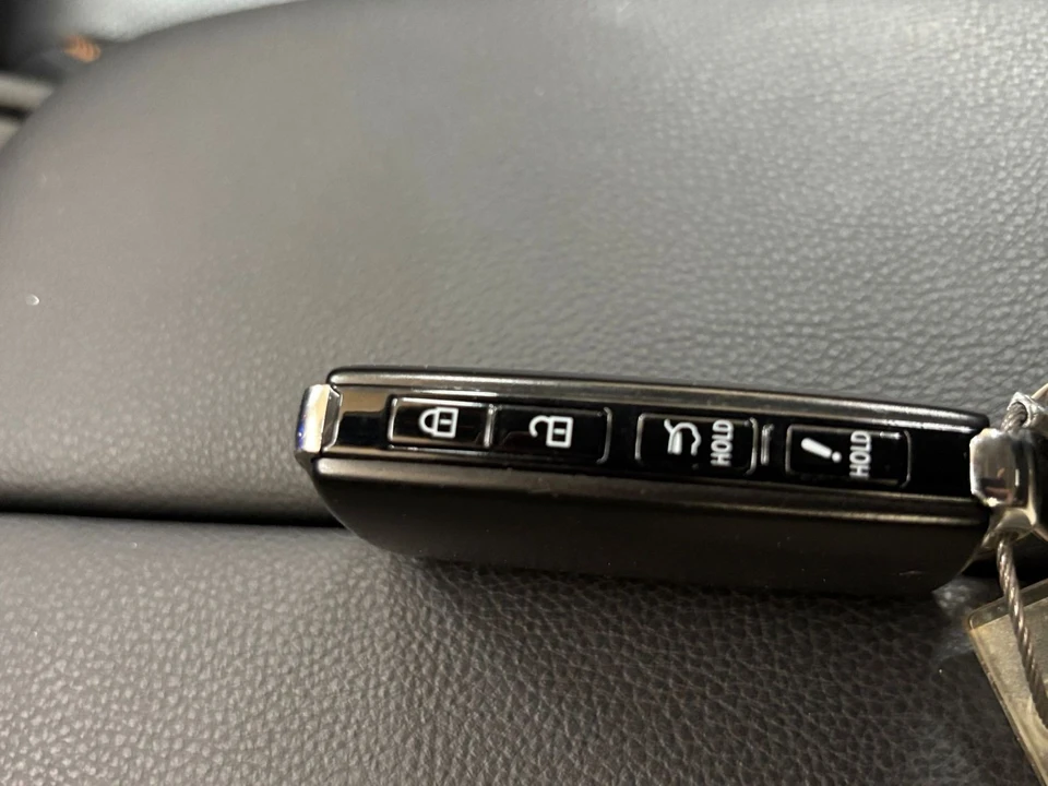 2025 Mazda CX-50 - Image 22 of 31