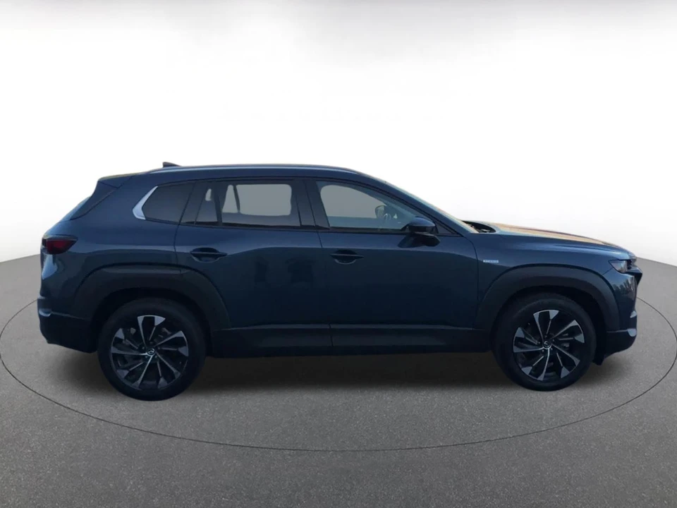 2025 Mazda CX-50 - Image 17 of 31