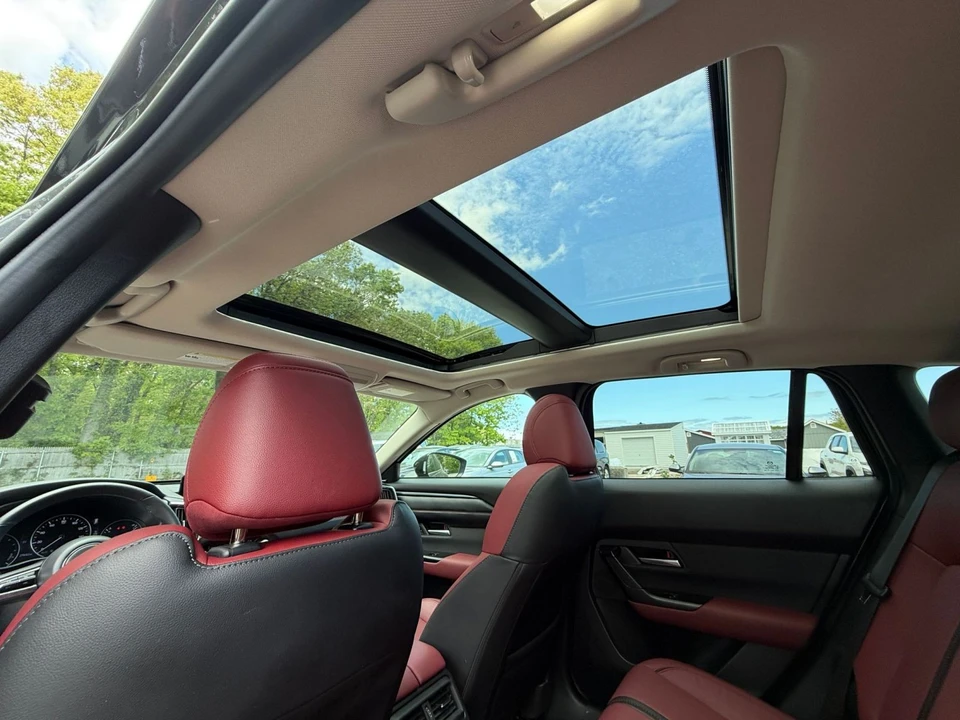 2025 Mazda CX-50 - Image 27 of 31