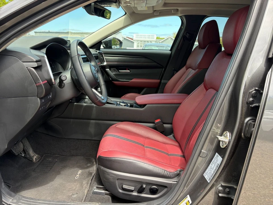 2025 Mazda CX-50 - Image 25 of 31