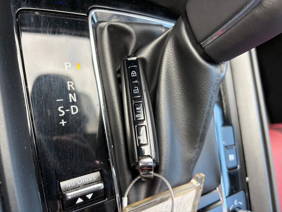 2025 Mazda CX-50 - Image 19 of 31