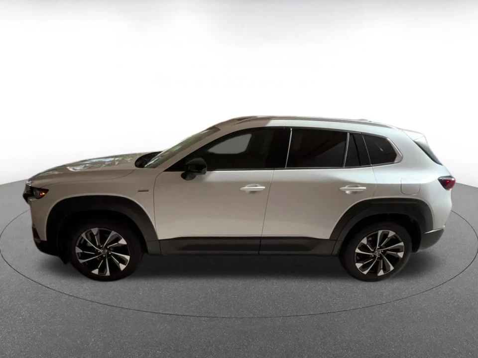 2025 Mazda CX-50 - Image 7 of 31