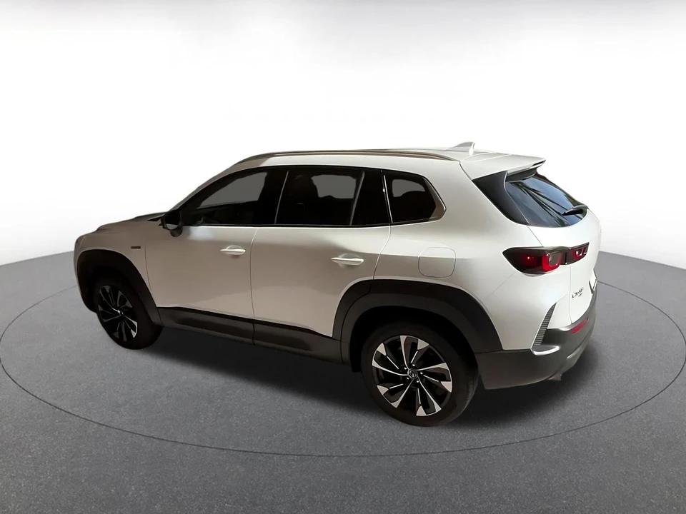 2025 Mazda CX-50 - Image 8 of 31