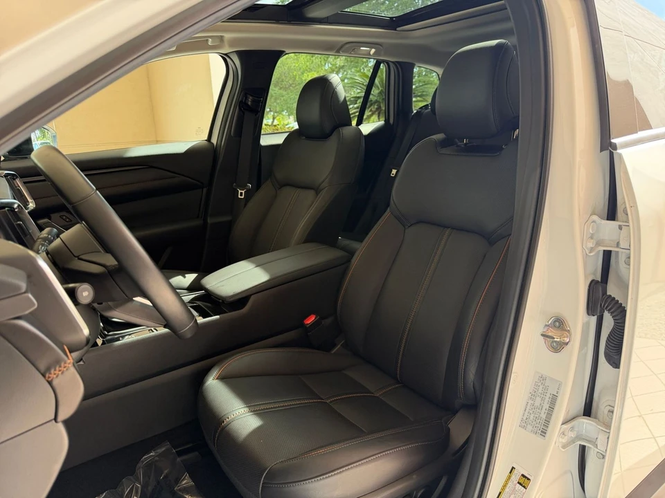 2025 Mazda CX-50 - Image 19 of 31