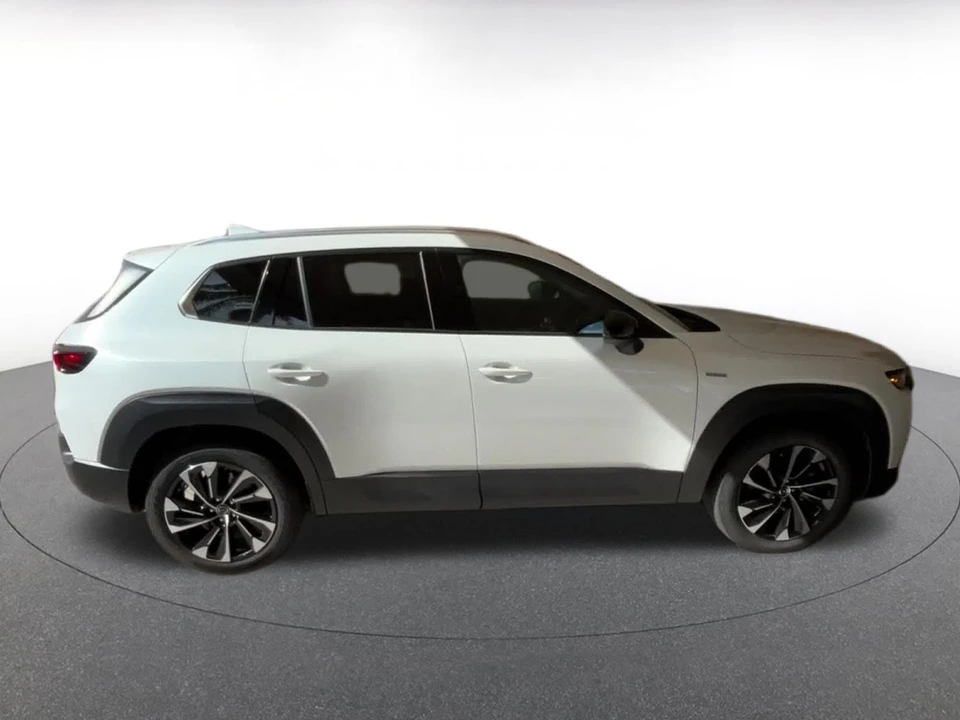 2025 Mazda CX-50 - Image 13 of 31