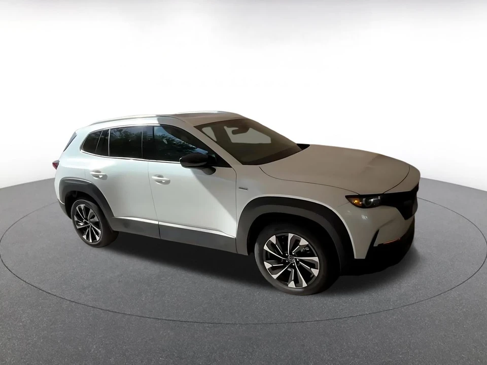 2025 Mazda CX-50 - Image 2 of 31