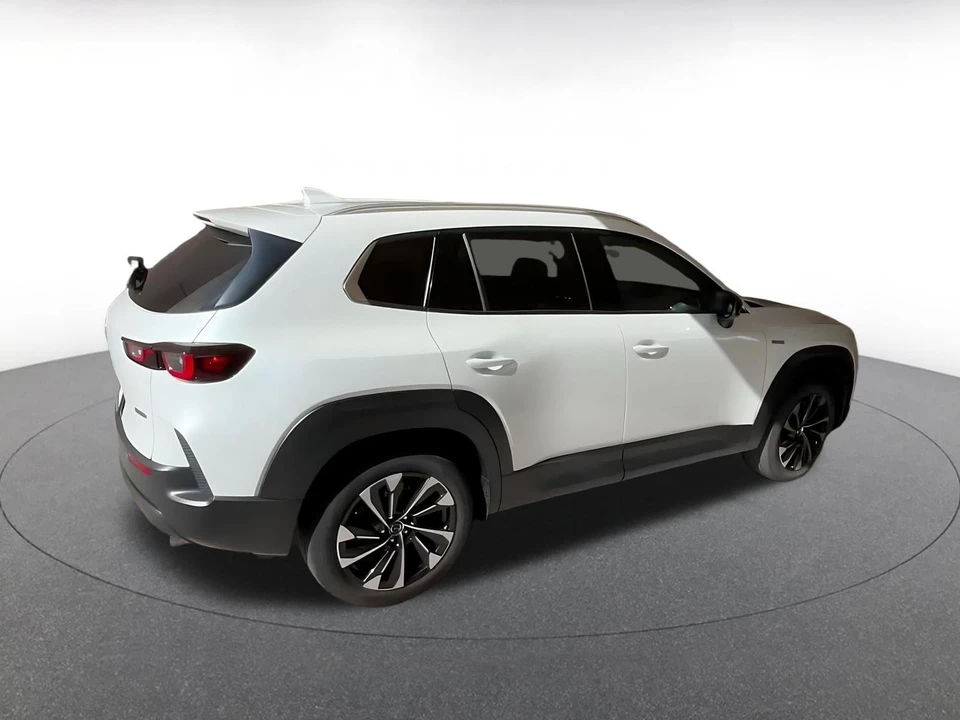 2025 Mazda CX-50 - Image 11 of 31