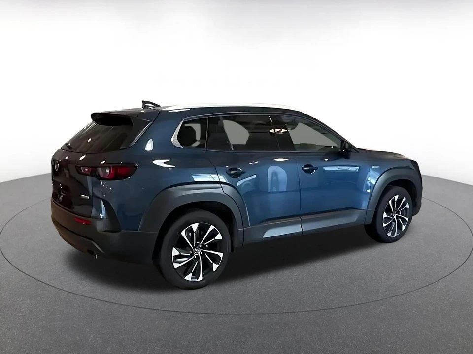 2025 Mazda CX-50 - Image 14 of 31