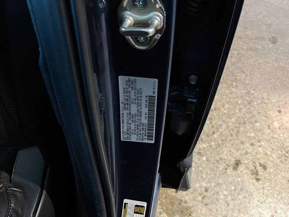2025 Mazda CX-50 - Image 28 of 31