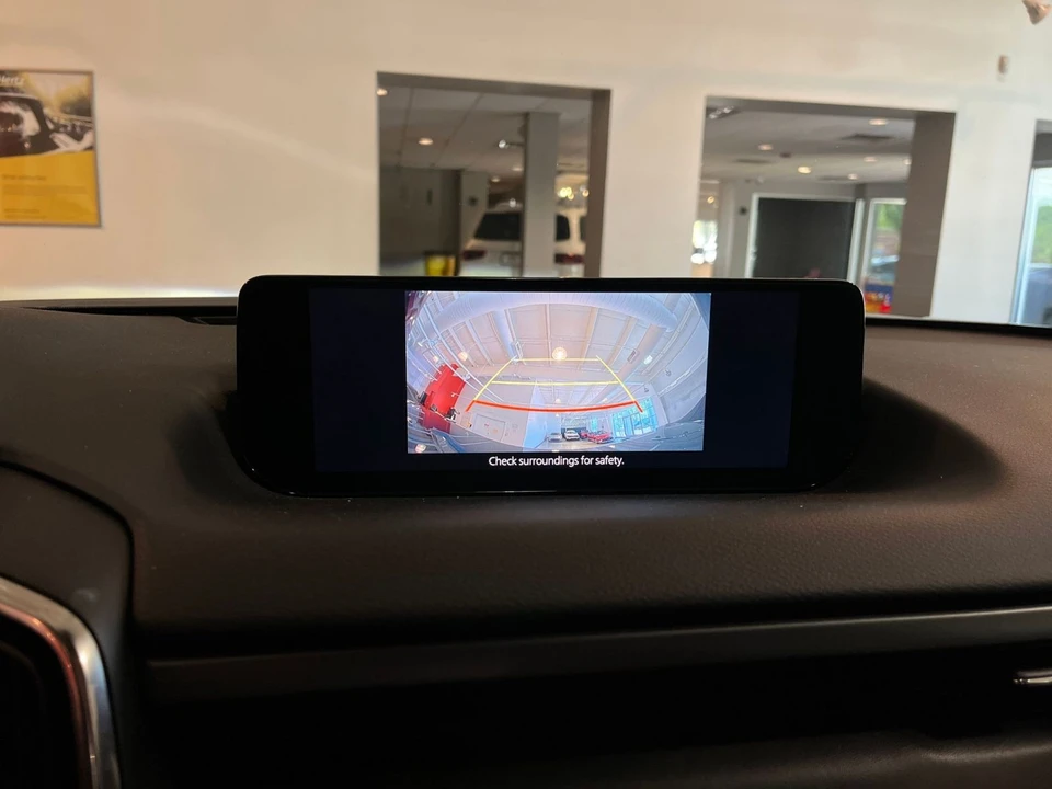2025 Mazda CX-50 - Image 23 of 31