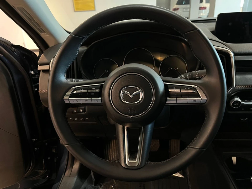 2025 Mazda CX-50 - Image 26 of 31