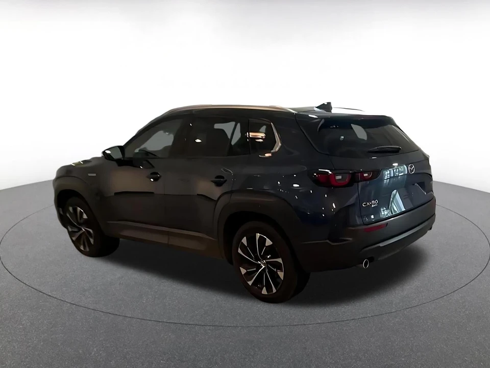 2025 Mazda CX-50 - Image 8 of 31