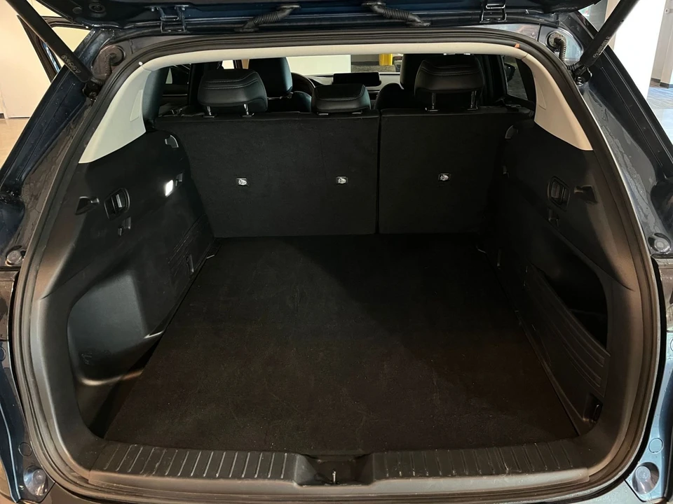 2025 Mazda CX-50 - Image 30 of 31