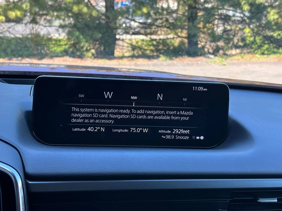 2025 Mazda CX-50 - Image 16 of 31