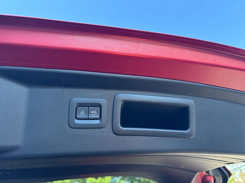 2025 Mazda CX-50 - Image 20 of 31