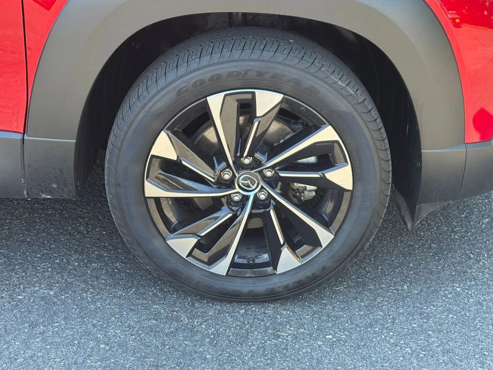 2025 Mazda CX-50 - Image 28 of 31