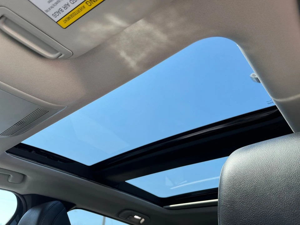 2025 Mazda CX-50 - Image 24 of 31