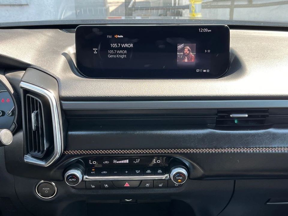 2025 Mazda CX-50 - Image 14 of 31