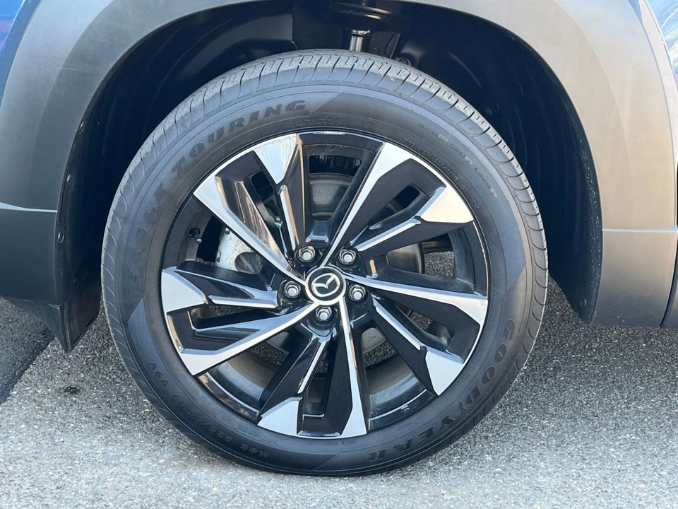 2025 Mazda CX-50 - Image 26 of 31