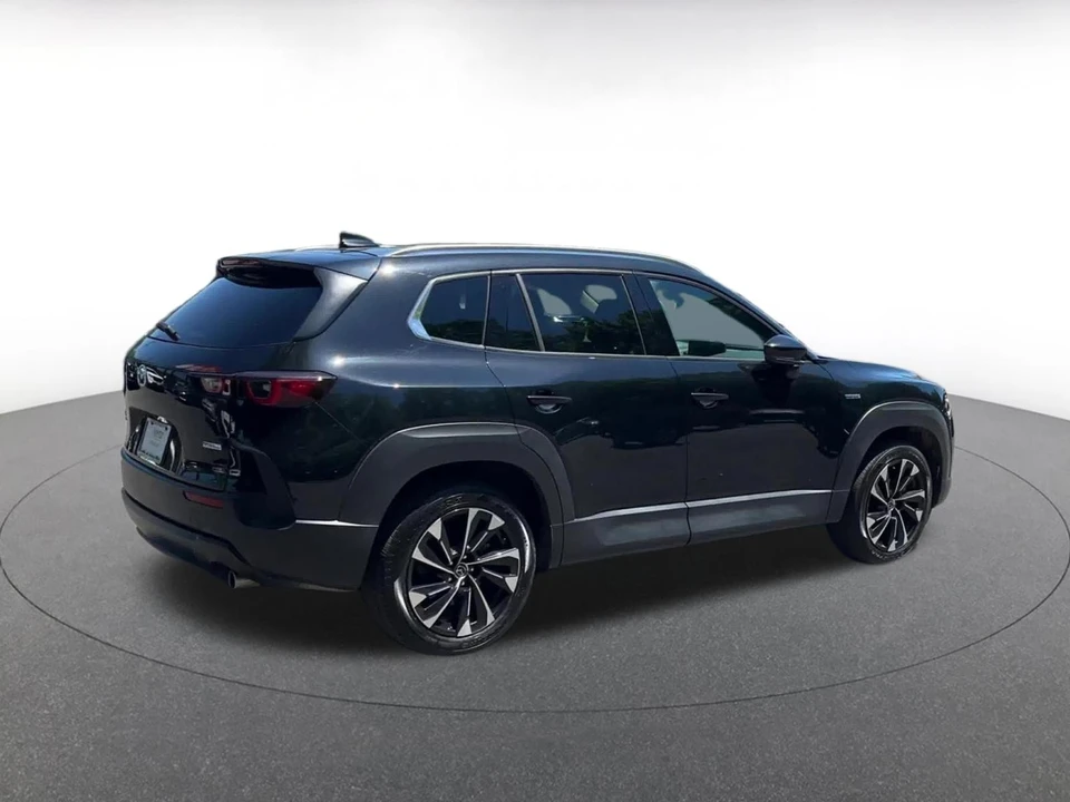 2025 Mazda CX-50 - Image 14 of 31