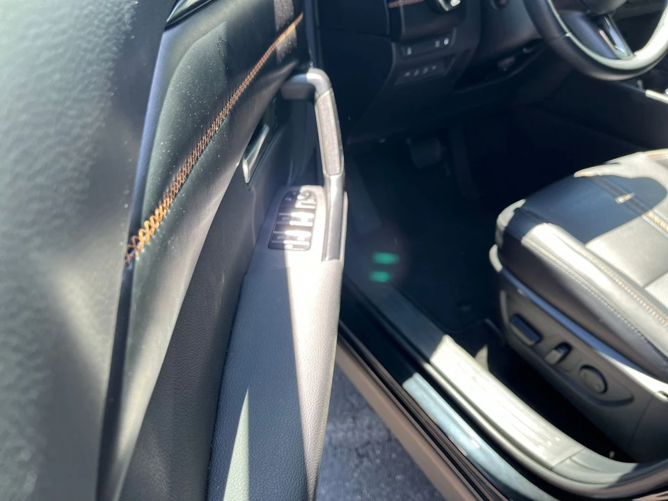 2025 Mazda CX-50 - Image 17 of 31
