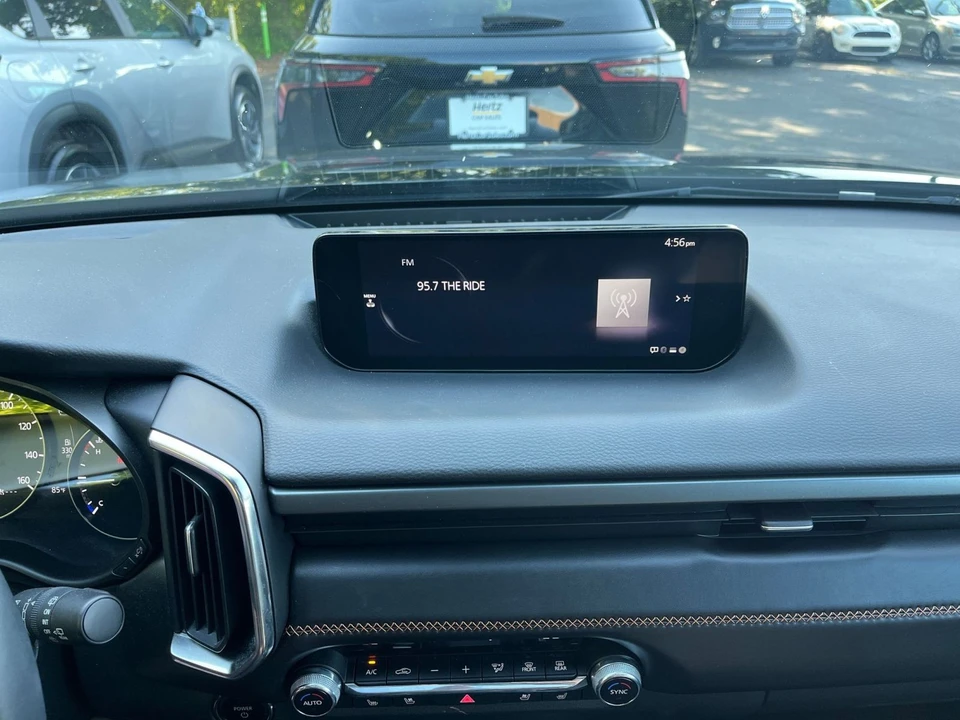 2025 Mazda CX-50 - Image 22 of 31