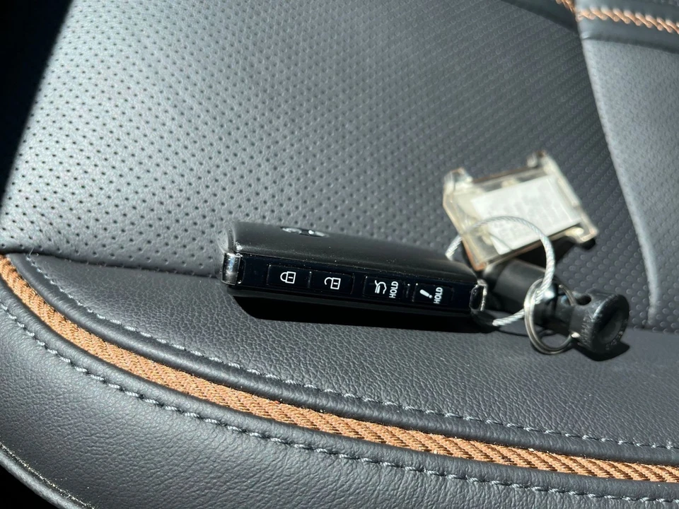 2025 Mazda CX-50 - Image 23 of 31