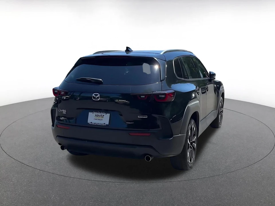 2025 Mazda CX-50 - Image 16 of 31