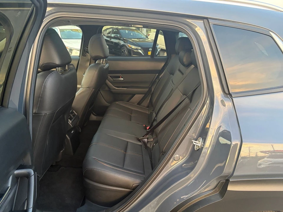 2025 Mazda CX-50 - Image 30 of 31