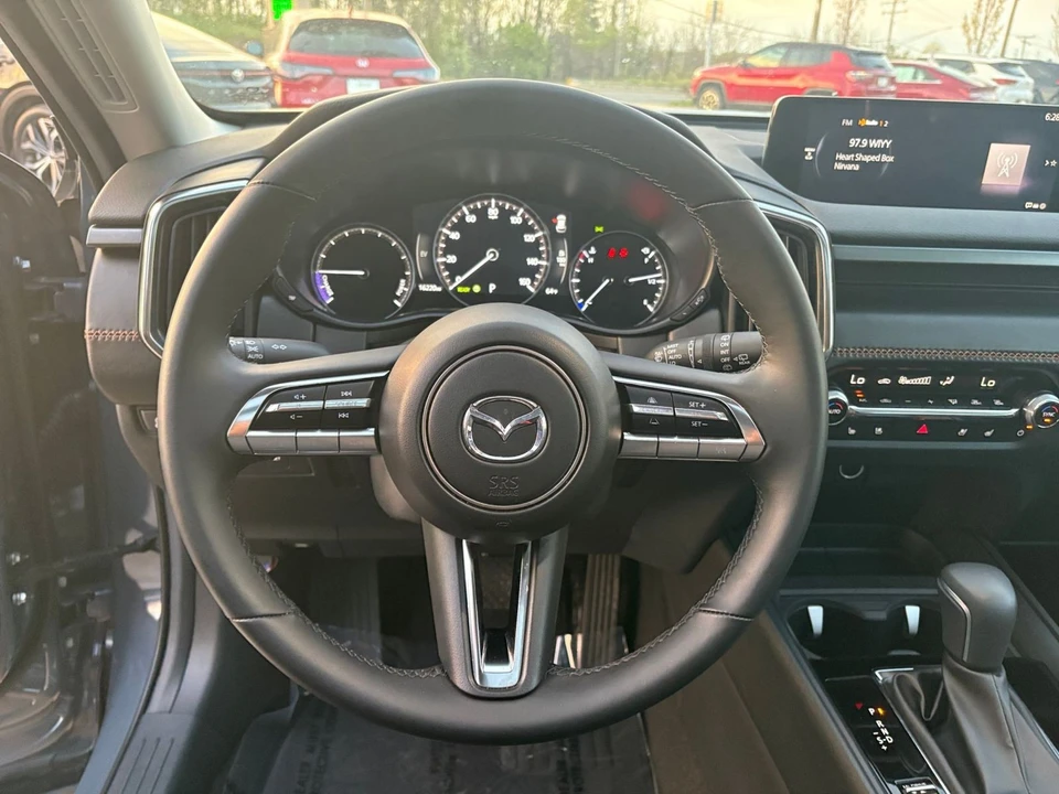 2025 Mazda CX-50 - Image 25 of 31