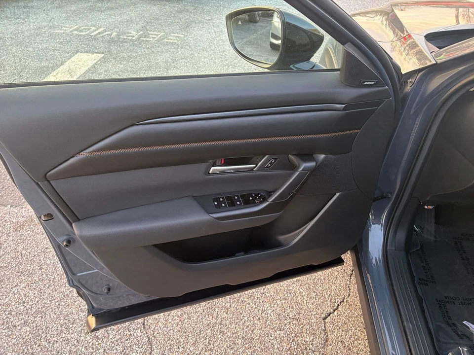 2025 Mazda CX-50 - Image 20 of 31