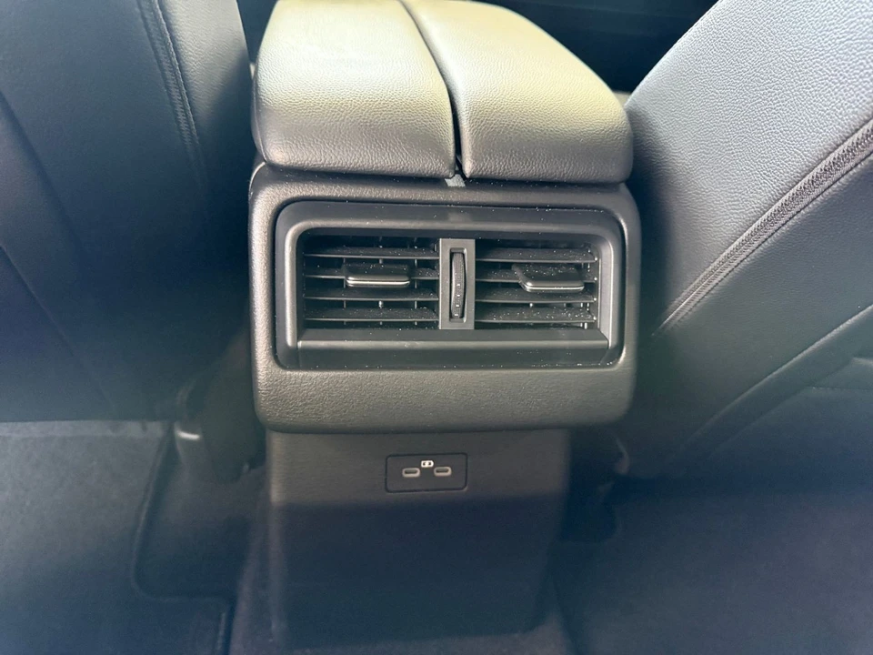 2025 Mazda CX-50 - Image 20 of 31